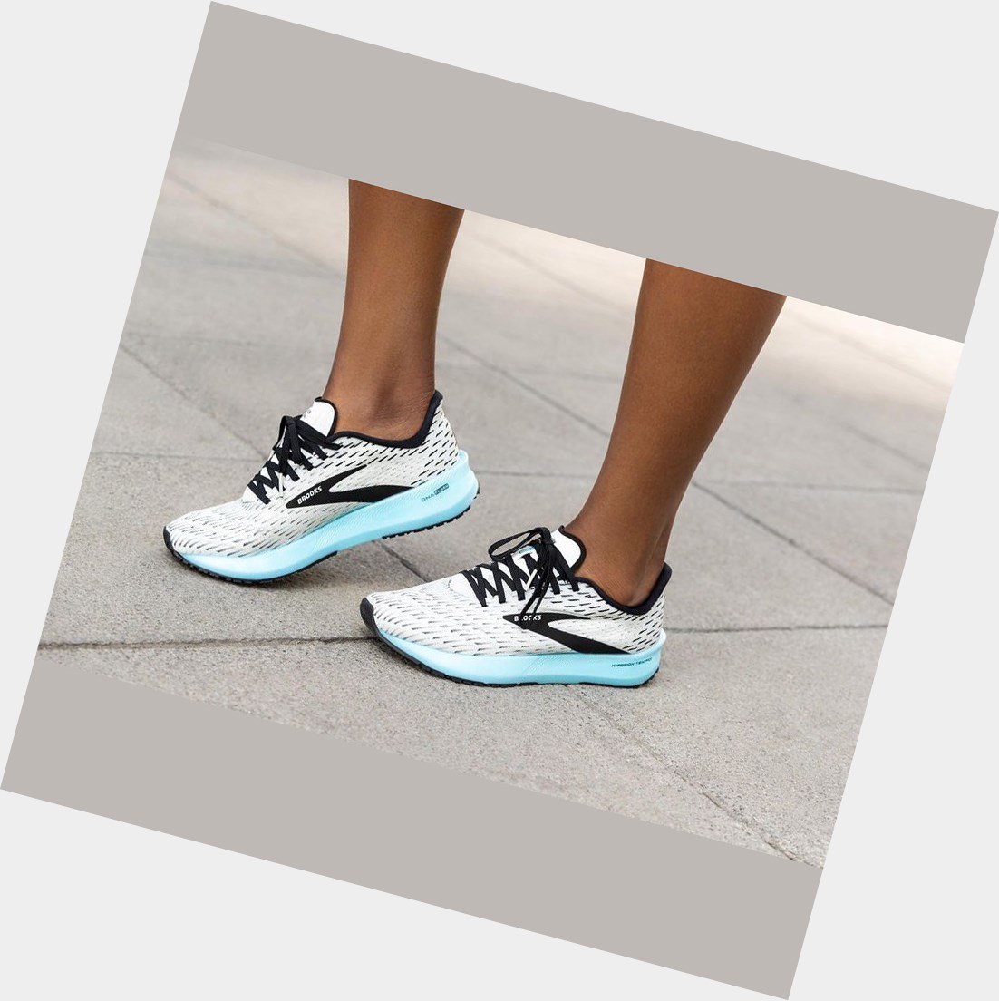 Scarpe Running Strada Donna Brooks Hyperion Tempo Bianche Nere | YQRSVN-137