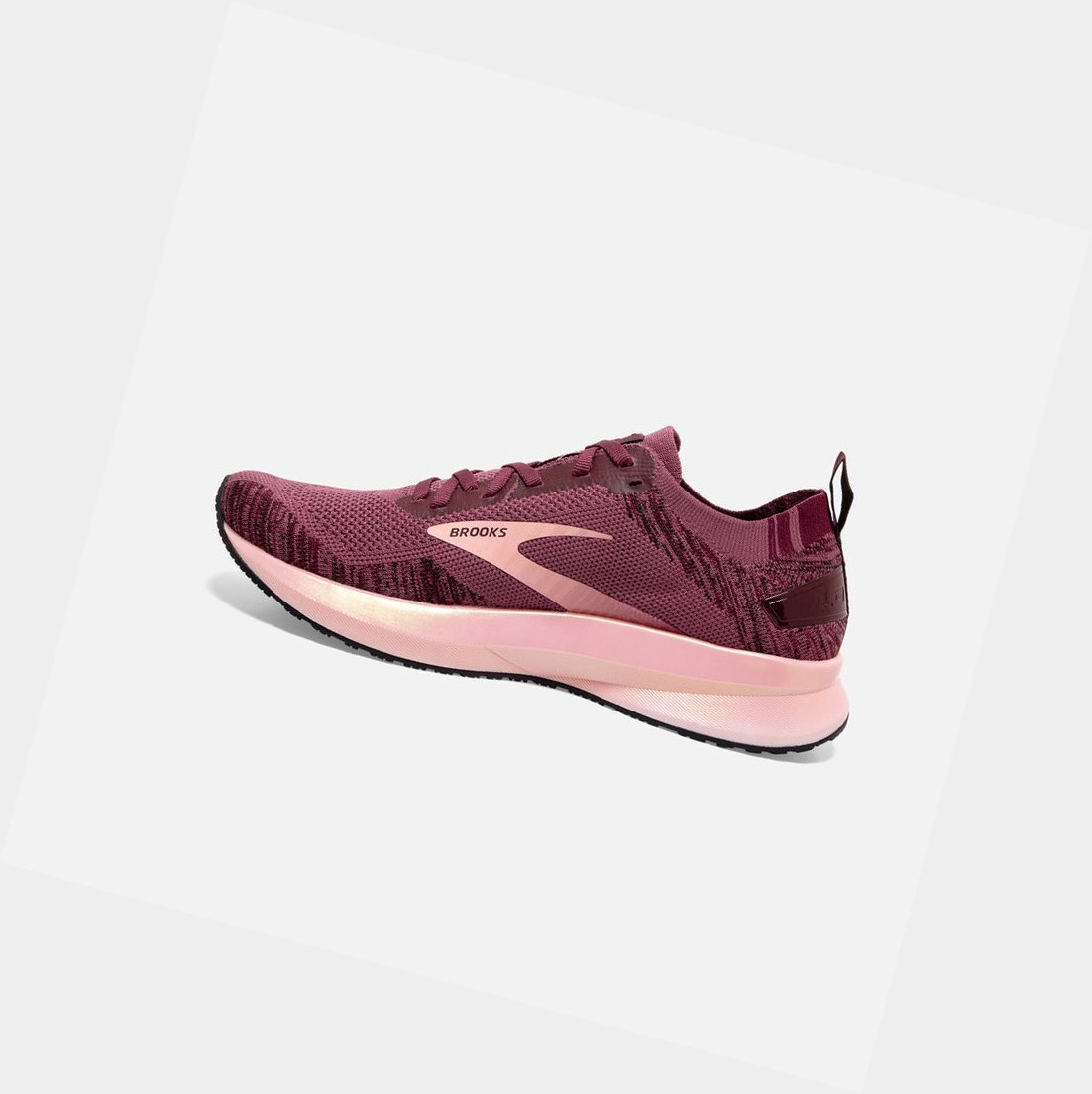 Scarpe Running Strada Donna Brooks Levitate 4 Corallo | XYTVIR-903